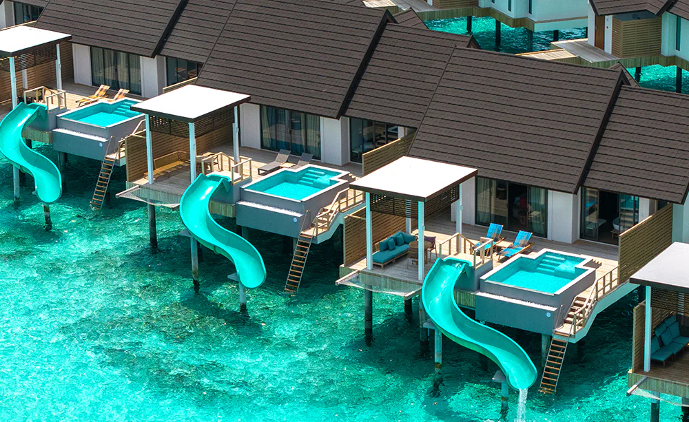 meyyafushi-maldives-resort-water-pool-villa-with-slide_13800