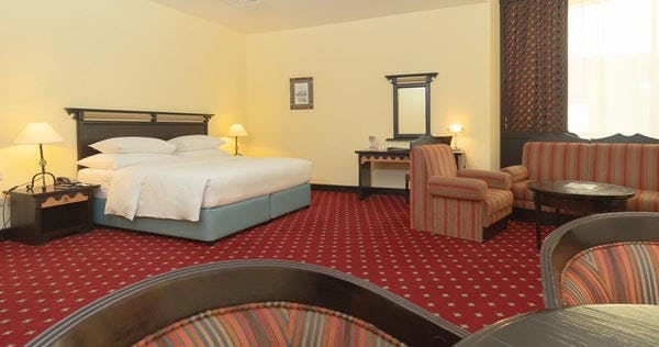 millennium-airport-hotel-dubai-grand-room_5541