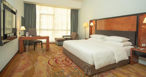 millennium-airport-hotel-dubai-superior-room_5541