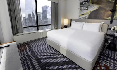 Corner King Junior Suite - Hudson River View - High Floor