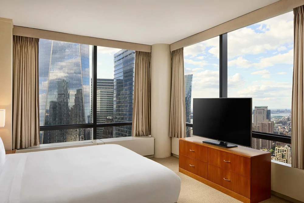 millennium-downtown-new-york-corner-king-suite-world-trade-center-view_3407