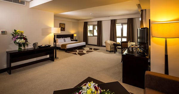 monroe-hotel-bahrain-junior-suite_8015