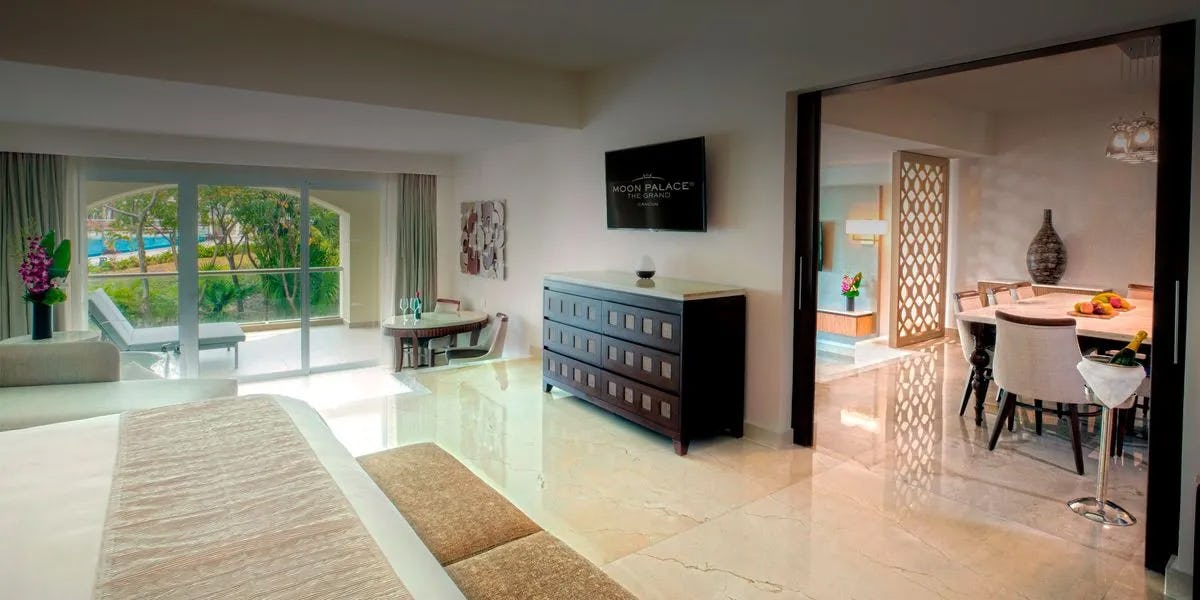 Grand Governor Suite