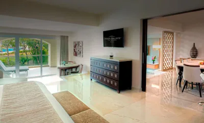 Grand Governor Suite