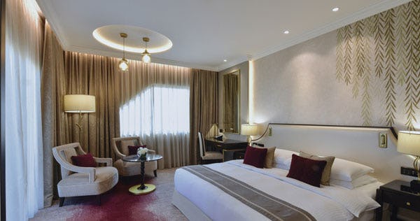 movenpick-hotel-bahrain-deluxe-king-01_8018