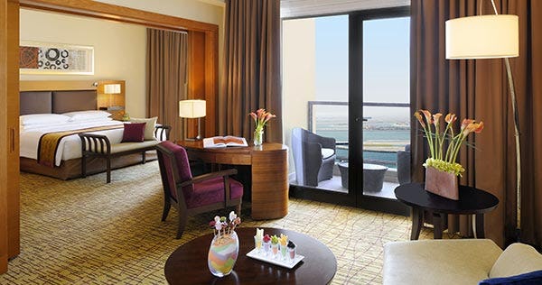 movenpick-hotel-jumeirah-beach-executive-suite_1521