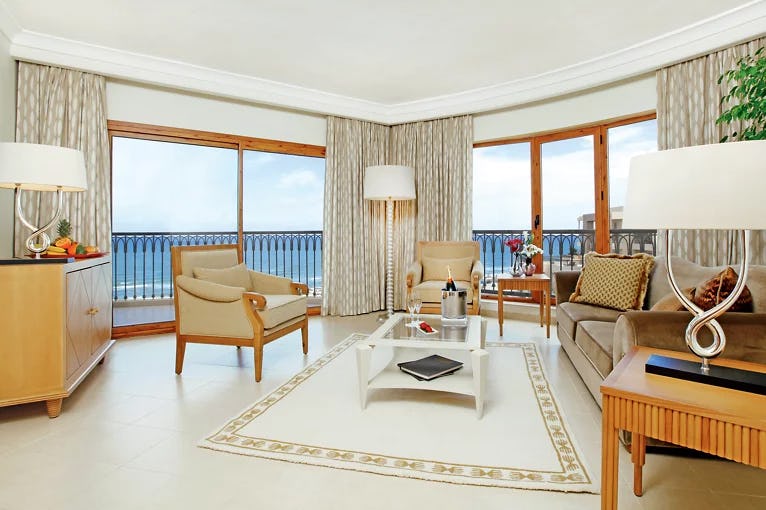 movenpick-resort-and-marine-spa-tunisia-panoramic-suite-sea-view-01_12475