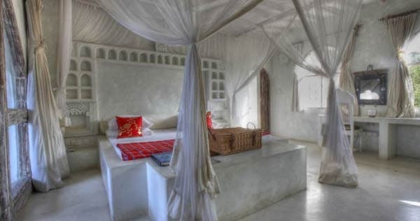 msambweni-beach-house-and-private-villa-master-room-one-01_9991