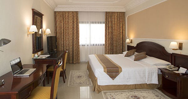 muscat_holiday-deluxe-room-01_3959