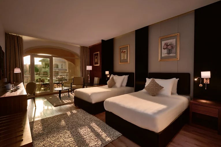 Executive Twin Pool & Garden View