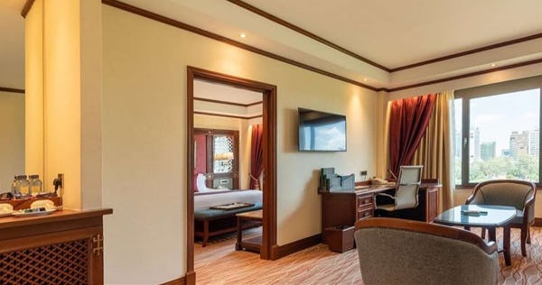 nairobi-serena-hotel-executive-suites_7982