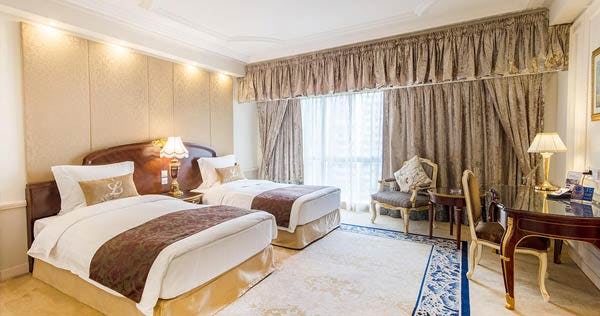 new-orient-landmark-hotel-deluxe-room-02_8679
