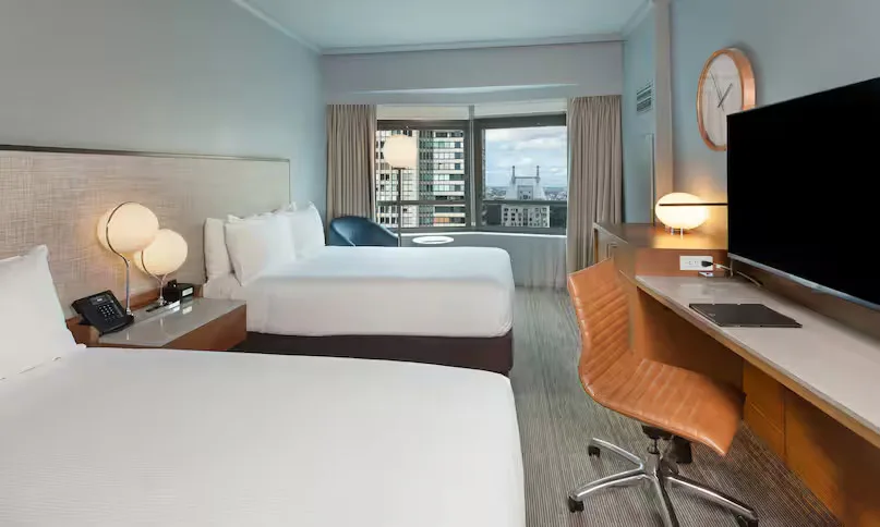 new-york-hilton-midtown-skyline-room-two-double-beds_832