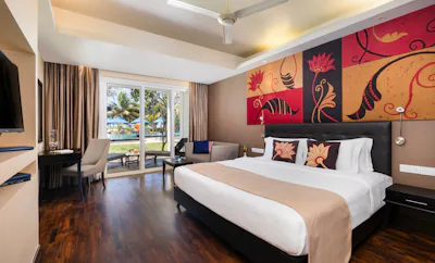 DELUXE POOLSIDE TERRACE ROOM