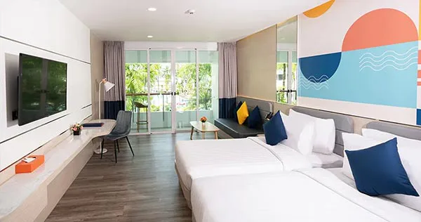 DELUXE ROOM