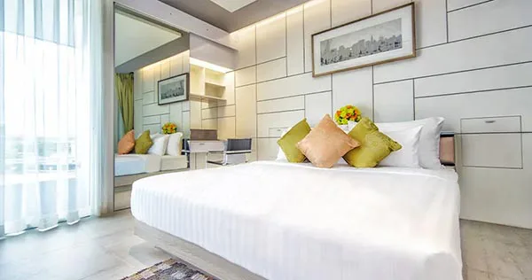 PREMIER LAGOON SUITE