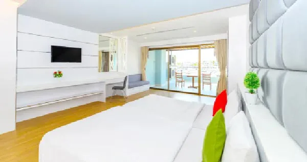PREMIER MARINA SUITE