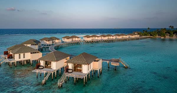 nh-collection-maldives-havodda-resort-over-water-villa-01_12343