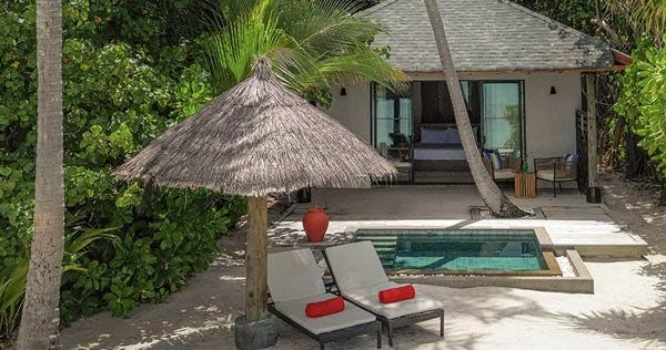 nh-collection-maldives-havodda-resort-sunrise-beach-pool-villa-01_12343