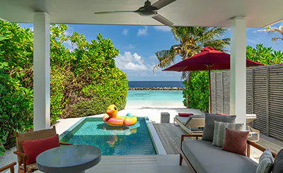 niva-dhigali-maldives-beach-suite-with-pool-01_13698