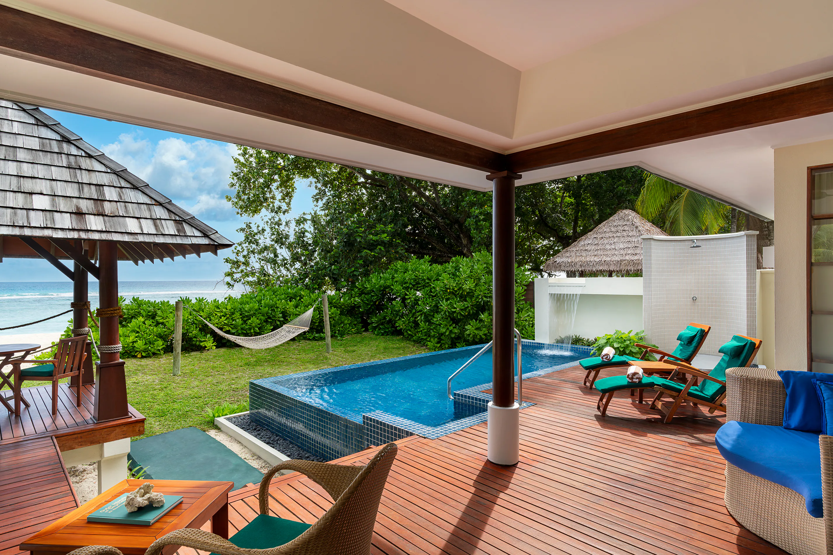 niva-labriz-seychelles-beach-santuary-pool-villa-01_13720
