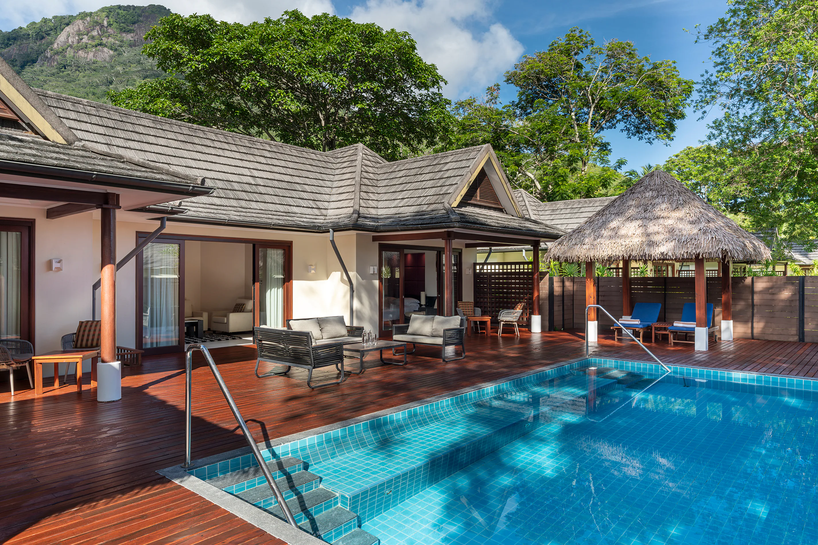 niva-labriz-seychelles-two-bedroom-garden-oasis-family-pool-villa-01_13720