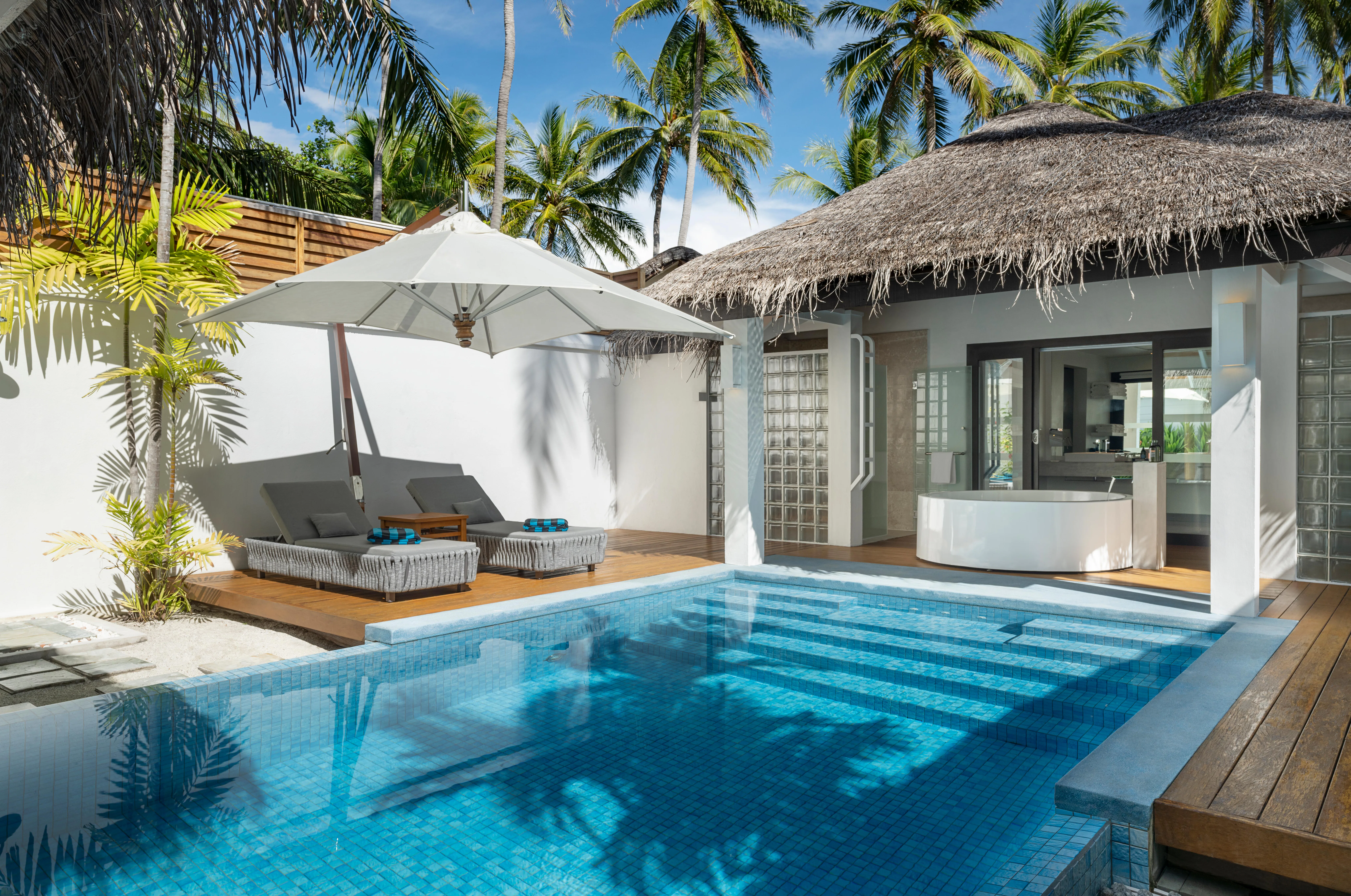 niva-velassaru-maldives-pool-villa-01_13697