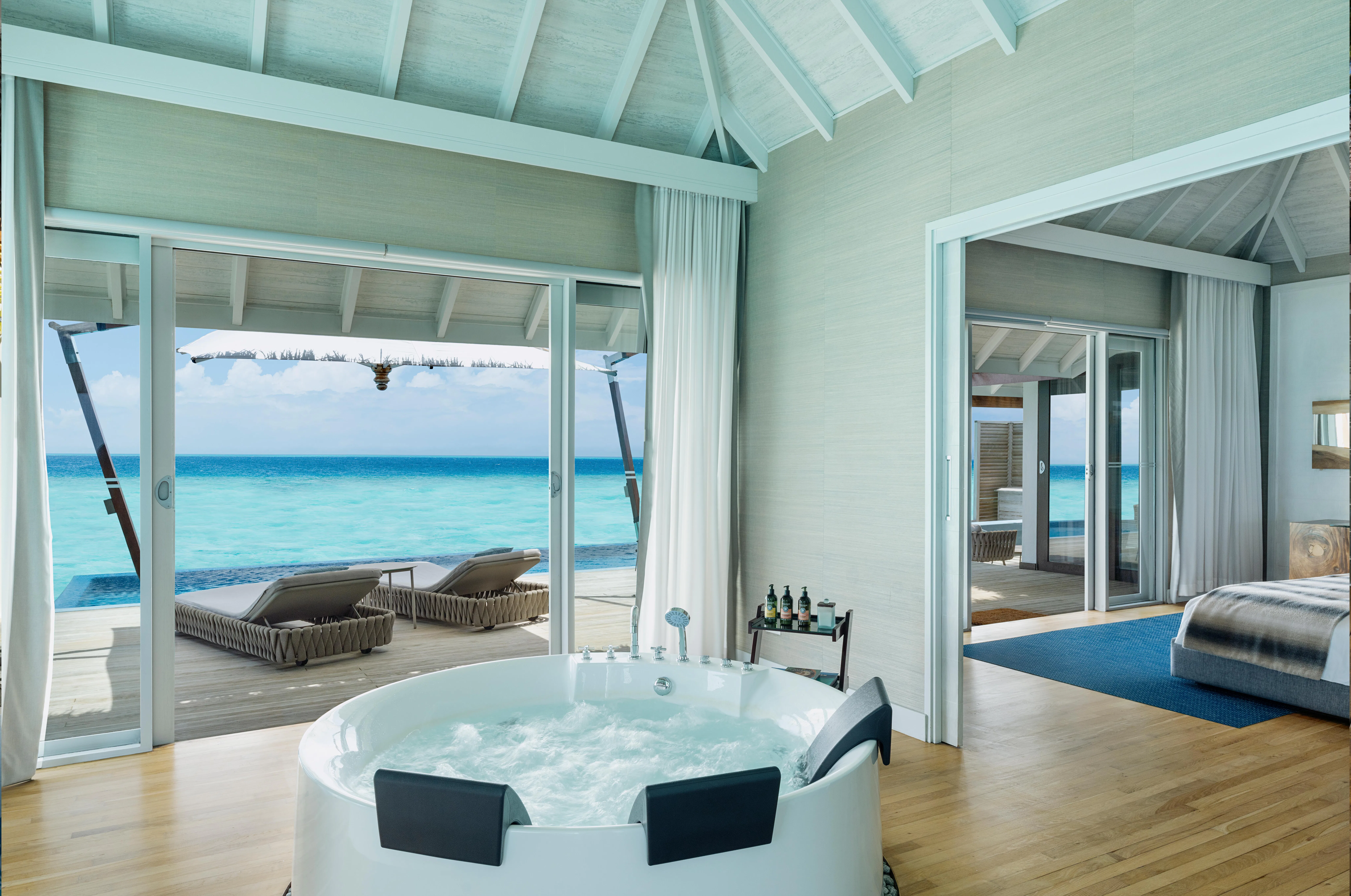niva-velassaru-maldives-water-suite-01_13697