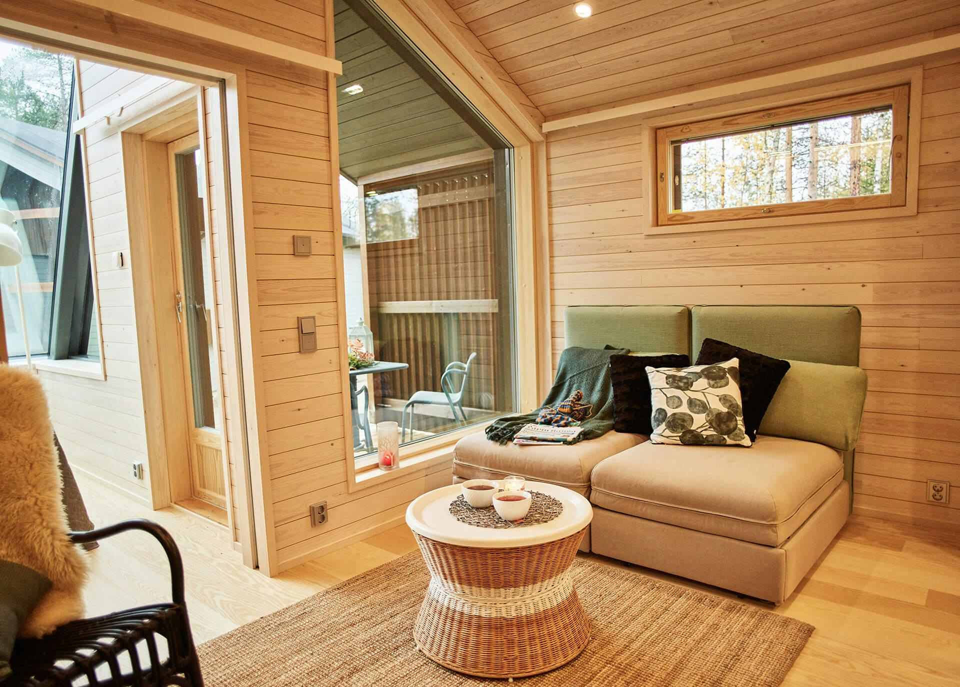 AURORA HONEYMOON SUITE