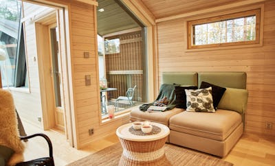 AURORA HONEYMOON SUITE