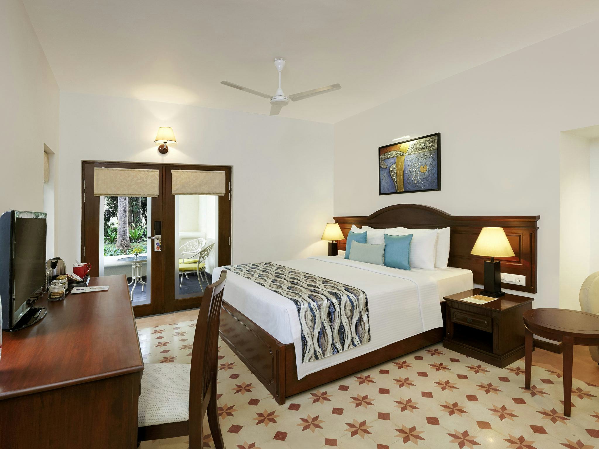 novotel-goa-dona-sylvia-resort-executive-villa-pool-view-king-room_1310