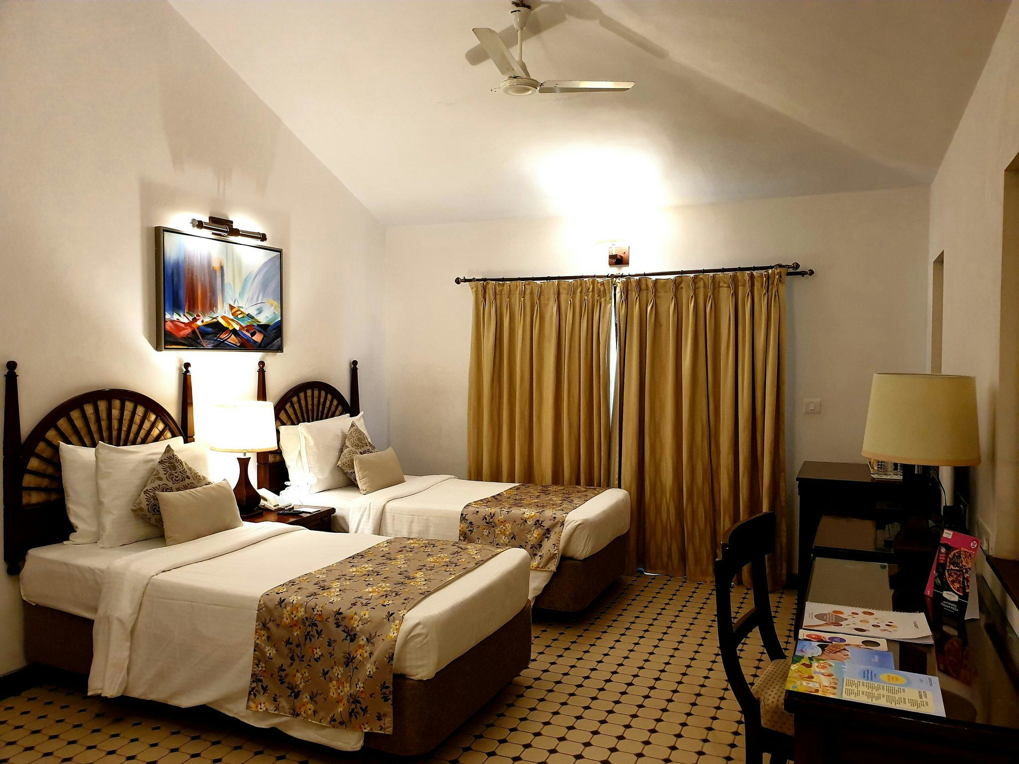 novotel-goa-dona-sylvia-resort-executive-villa-twin-room_1310