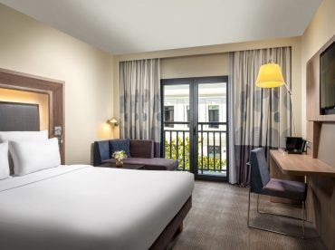 novotel-istanbul-bosphorus-hotel-turkey-executive-room-01_9395