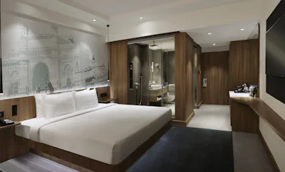 Premier King Bed City View