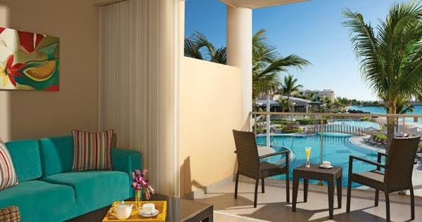 now-jade-riviera-cancun-resort-and-spa-junior-suite-ocean-view-03_6634
