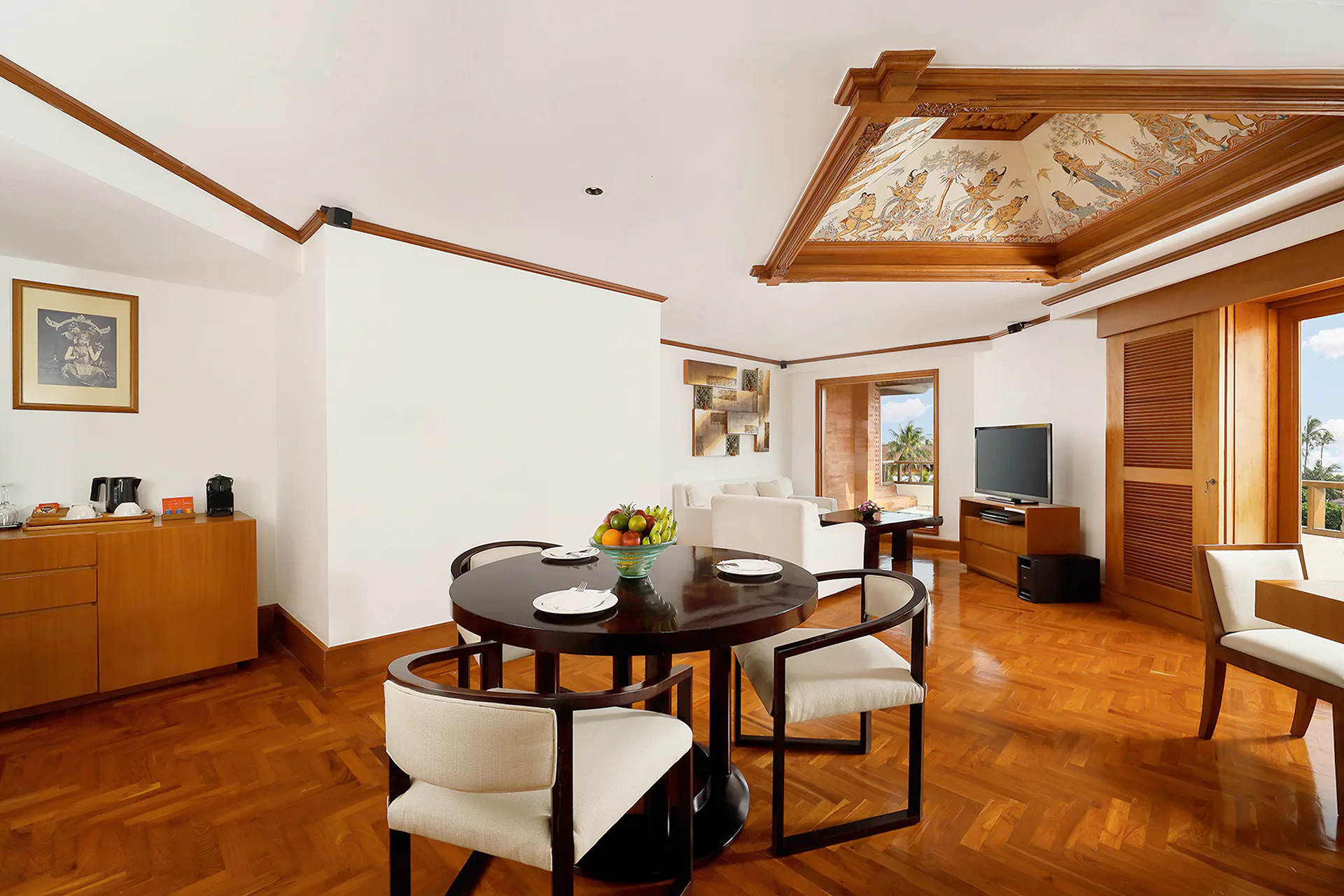 nusa-dua-beach-hotel-and-spa-bali-agung-suite-with-1-king-size-bed-and-2-single-beds_347