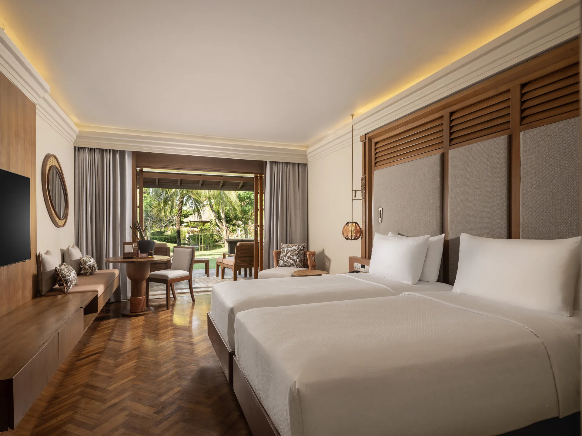 nusa-dua-beach-hotel-and-spa-bali-palace-club-room-with-2-single-beds_347