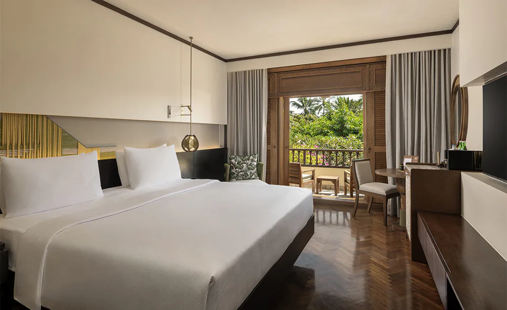 nusa-dua-beach-hotel-and-spa-bali-superior-room-with-1-king-size-bed_347