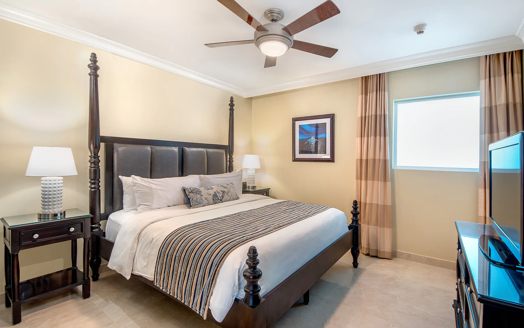 o2-beach-club-and-spa-barbados-luxury-one-bedroom-oceanfront-suites-01_10944