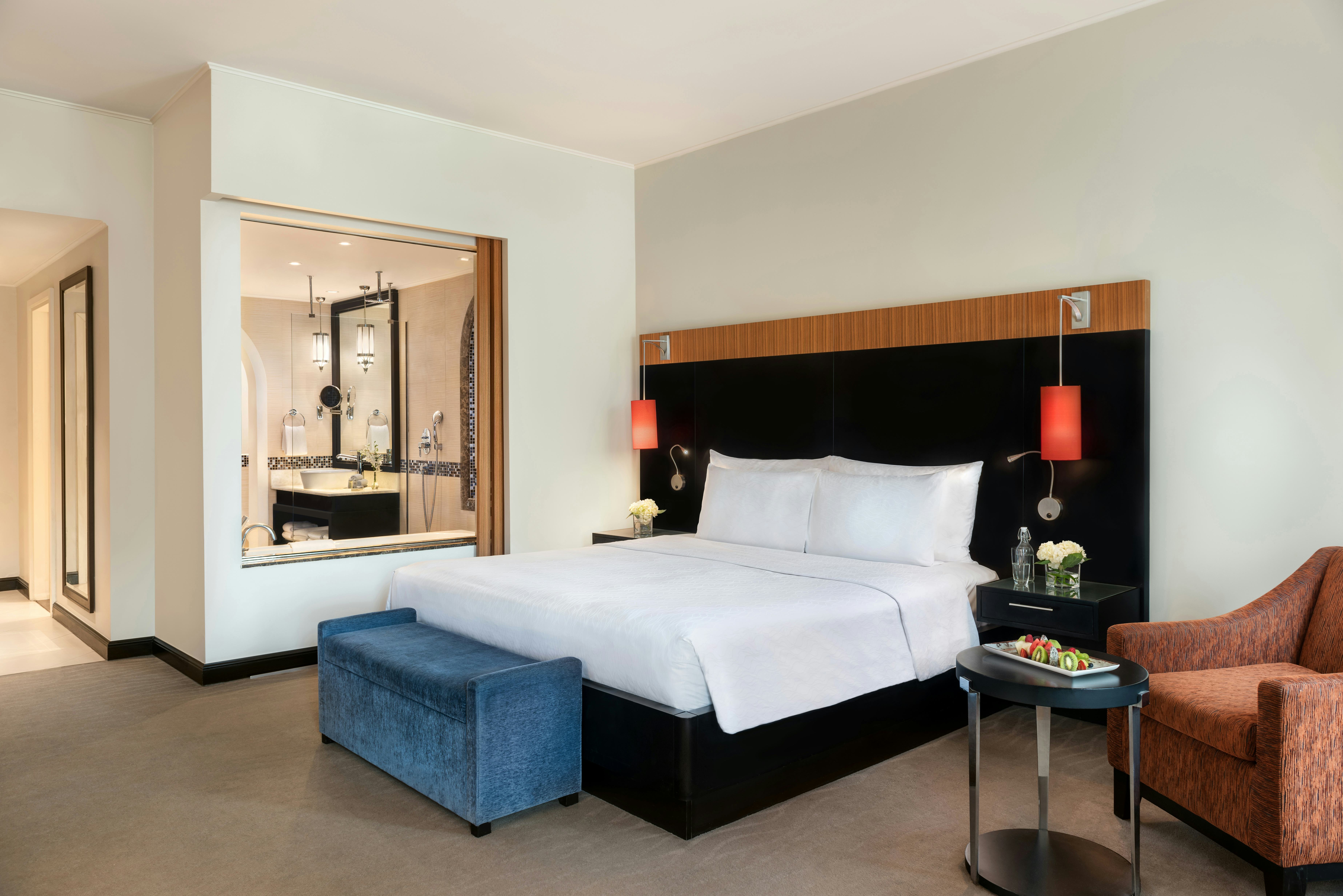 oaks-ibn-battuta-gate-dubai-executive-room-01_11004