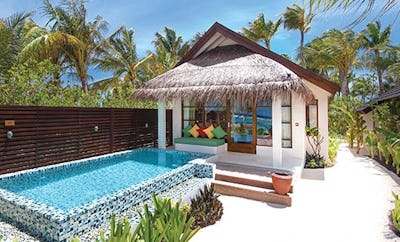 Deluxe Beach Villa with Pool