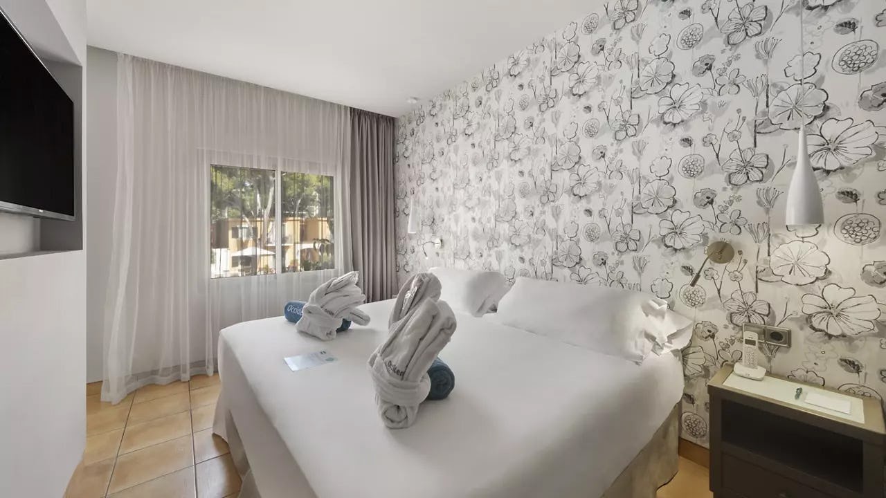 occidental-playa-de-palma-spain-deluxe-room-02_11450
