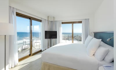 Premium Suite Front Sea View