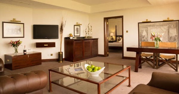 ole-sereni-nairobi-wow-suites-02_9138