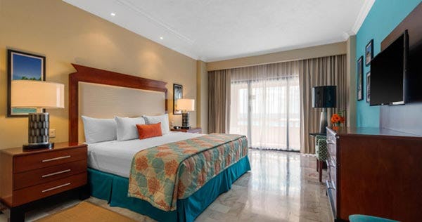 omni-cancun-hotel-and-viillas-deluxe-room-01_2110