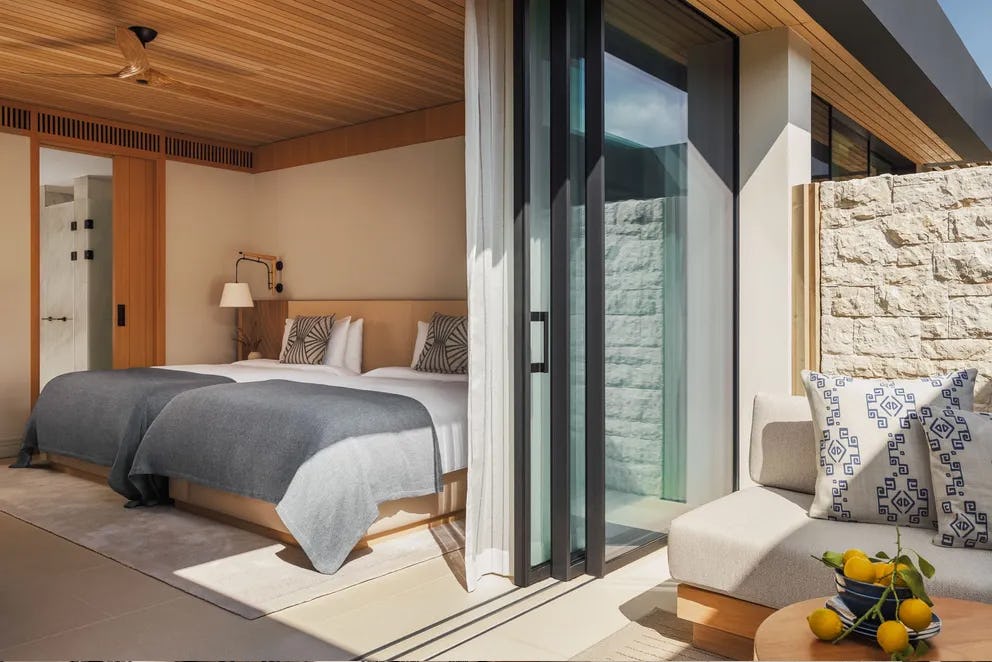 Two-Bedroom Epos Suite – Seafront