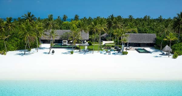 one-and-only-reethi-rah-maldives-grand-sunset-residence-01_205