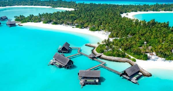 one-and-only-reethi-rah-maldives-water-villa-with-pool-01_205