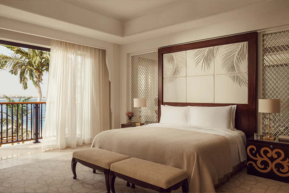 one-and-only-the-palm-dubai-beachfront-executive-suite_2083