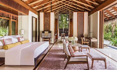 BEACH VILLA WITH POOL